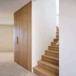 WOODFLEX Flexible Wooden Slat Wall Panel - Oak Veneer - 2700mm X 600mm - Trapezium(Woodflex Flexible Wooden Slat Wall Panel Oak Veneer 2700mm X 595mm Platforms) -Modern Furniture JHP25HOADApril 98 1000